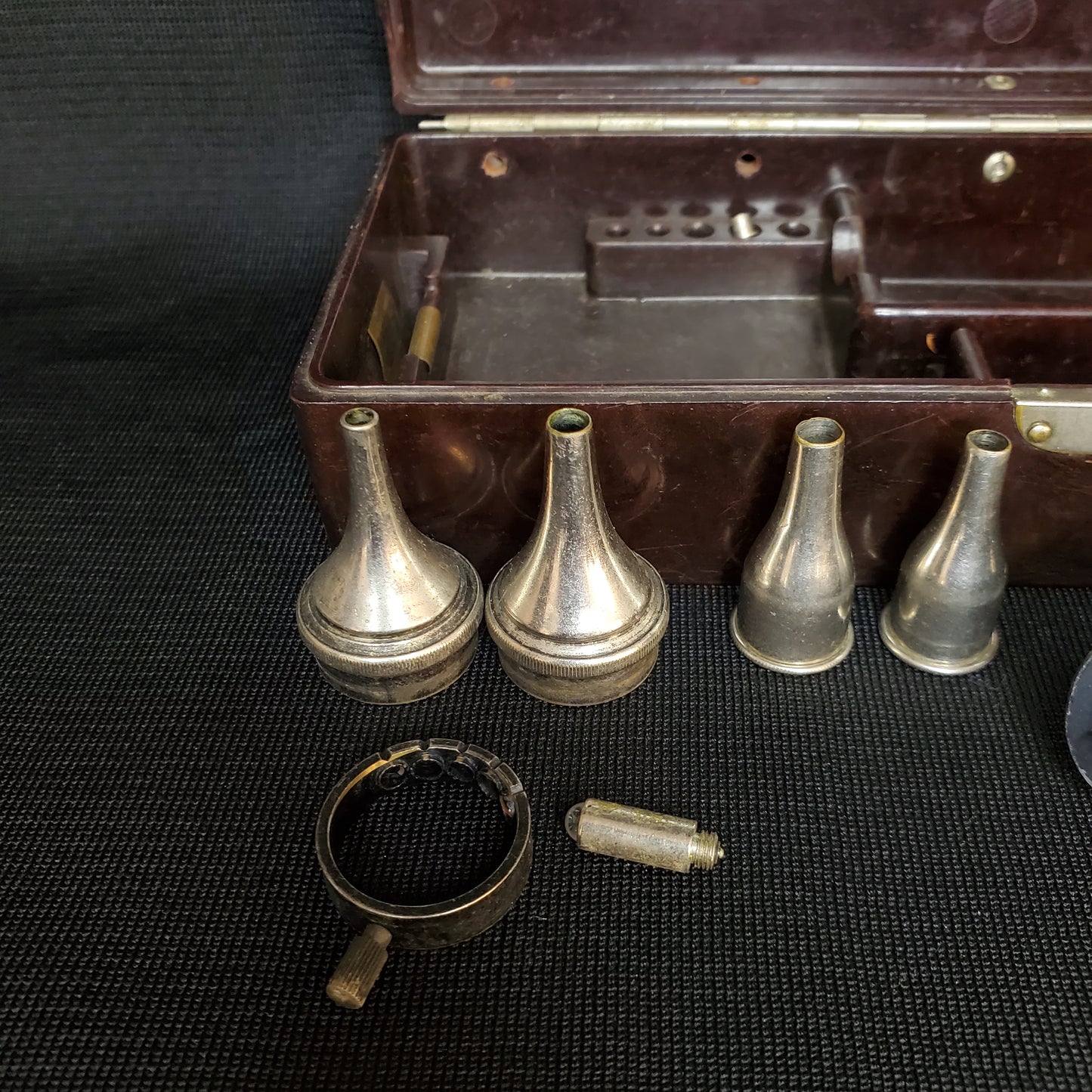 1930s Welch Allyn Otoscope Kit w/ Authentic Bakalite Case (as is)